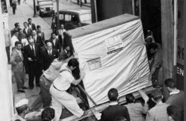 IBM HArd Drive 1965 Wiser Websites IBM 5 megabyte hard drive Wiser Websites