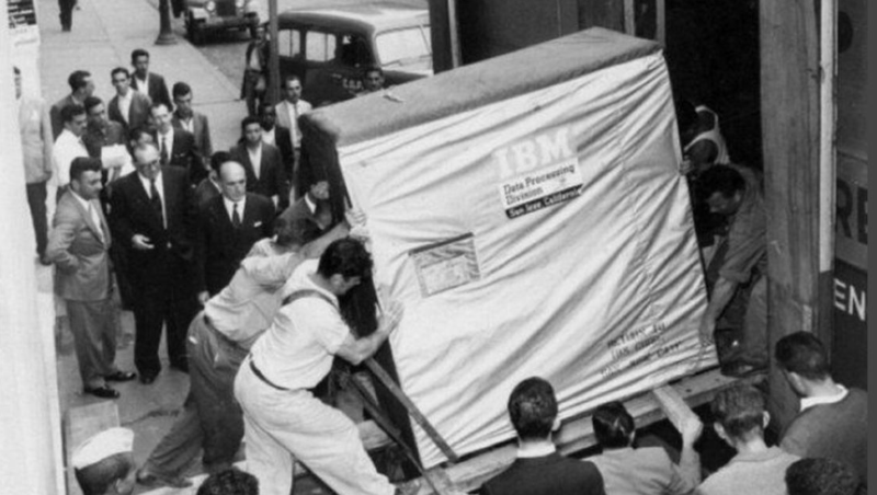 IBM HArd Drive 1965 Wiser Websites IBM 5 megabyte hard drive Wiser Websites